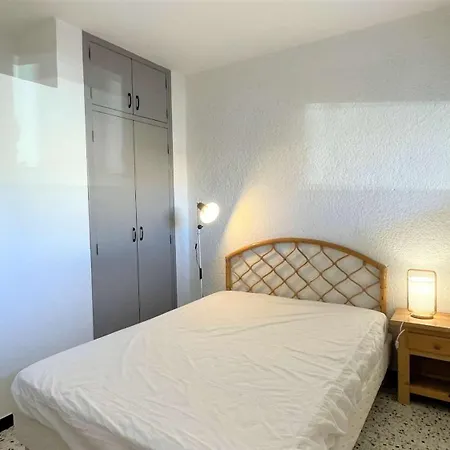 2 Pieces La Nouvelle Pn240-006 Apartment Port-la-Nouvelle